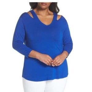 Sejour Cutout Shoulder Top